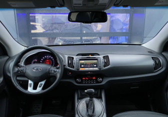 Подержанный автомобиль Kia Sportage 2012 года (16 фото)