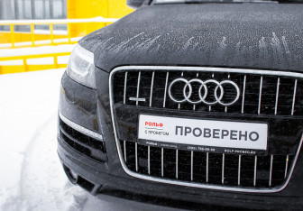 Подержанный автомобиль Audi Q7 2013 года (18 фото)