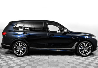Подержанный автомобиль BMW X7 2019 года (4 фото)