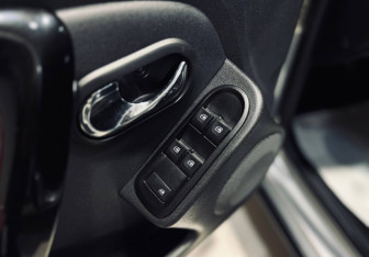 Подержанный автомобиль LADA (ВАЗ) Largus Wagon 2021 года (14 фото)