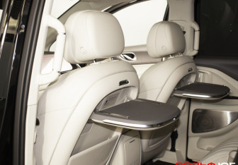 Подержанный автомобиль Voyah Dream 2023 года (11 фото)