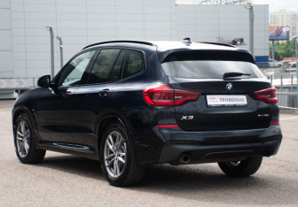 Подержанный автомобиль BMW X3 2021 года (7 фото)