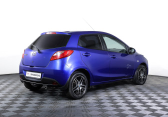 Подержанный автомобиль Mazda 2 Hatchback 2008 года (5 фото)