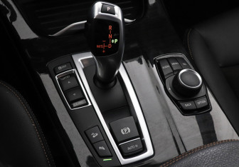 Подержанный автомобиль BMW X3 2017 года (20 фото)