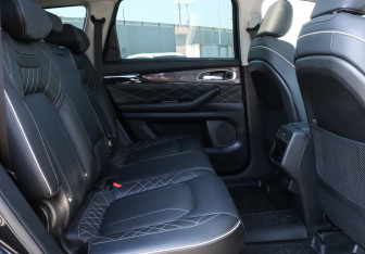 Подержанный автомобиль Exeed VX 2021 года (10 фото)