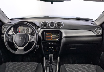 Подержанный автомобиль Suzuki Vitara 2016 года (14 фото)