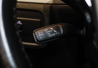 Подержанный автомобиль Volkswagen Touareg 2016 года (20 фото)