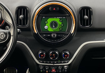 Подержанный автомобиль MINI Countryman 2019 года (13 фото)