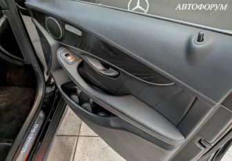 Подержанный автомобиль Mercedes-Benz GLC Coupe 2019 года (23 фото)