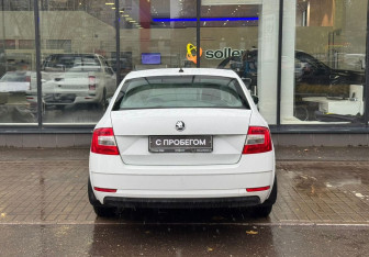 Подержанный автомобиль Skoda Octavia Liftback 2018 года (7 фото)