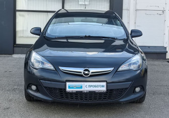 Подержанный автомобиль Opel Astra Hatchback 2013 года (2 фото)