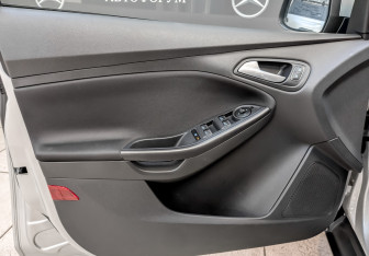 Подержанный автомобиль Ford Focus Wagon 2019 года (19 фото)