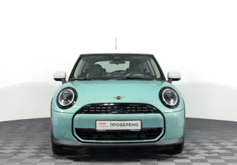 Подержанный автомобиль MINI Hatch 2025 года (2 фото)