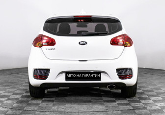 Подержанный автомобиль Kia Ceed Hatchback 2017 года (4 фото)