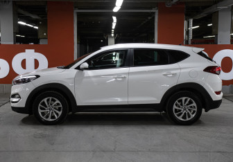 Подержанный автомобиль Hyundai Tucson 2016 года (8 фото)