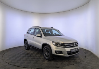 Подержанный автомобиль Volkswagen Tiguan 2012 года (3 фото)