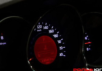 Подержанный автомобиль Kia Ceed Hatchback 2013 года (9 фото)