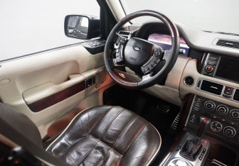 Подержанный автомобиль Land Rover Range Rover 2009 года (12 фото)
