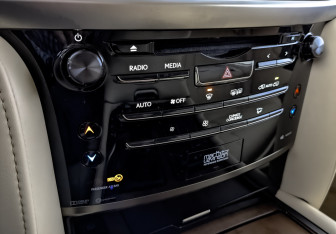 Подержанный автомобиль Lexus LX 2019 года (28 фото)