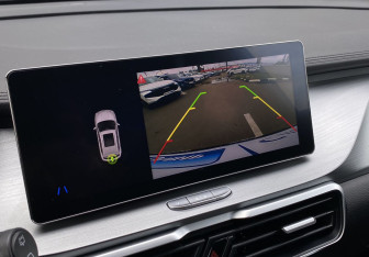 Подержанный автомобиль Geely Coolray 2021 года (16 фото)