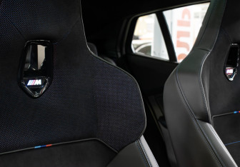 Подержанный автомобиль BMW X2 2024 года (19 фото)