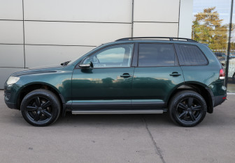 Подержанный автомобиль Volkswagen Touareg 2008 года (8 фото)