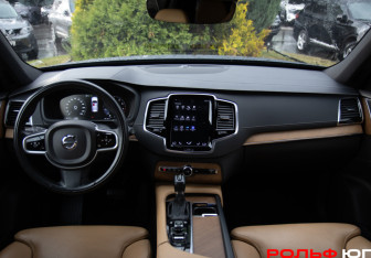 Подержанный автомобиль Volvo XC90 2018 года (12 фото)
