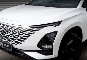 Подержанный автомобиль Omoda C5 2023 года (17 фото)