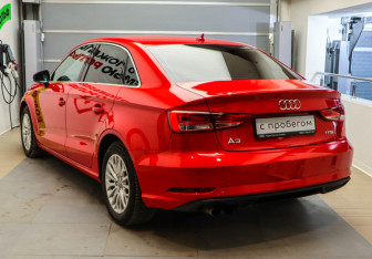 Подержанный автомобиль Audi A3 Sedan 2018 года (6 фото)