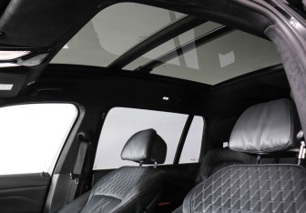 Подержанный автомобиль BMW X7 2021 года (22 фото)