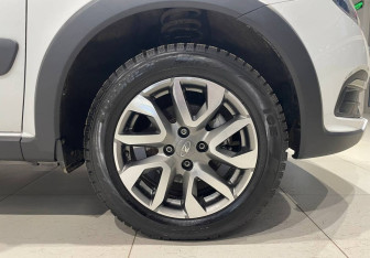 Подержанный автомобиль LADA (ВАЗ) Granta Wagon 2023 года (18 фото)