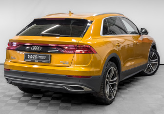 Подержанный автомобиль Audi Q8 2019 года (5 фото)