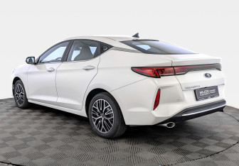 Новый Москвич 6 2025 (7 фото)