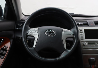 Подержанный автомобиль Toyota Camry Sedan 2009 года (13 фото)