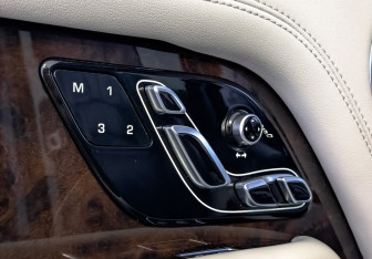 Подержанный автомобиль Land Rover Range Rover 2020 года (26 фото)