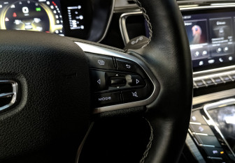 Подержанный автомобиль Geely Atlas Pro 2023 года (26 фото)