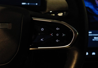 Подержанный автомобиль Jaecoo J7 2023 года (26 фото)