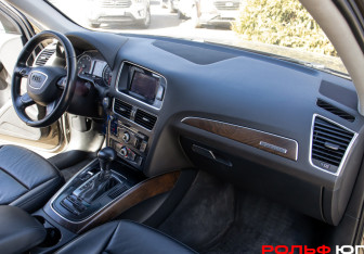 Подержанный автомобиль Audi Q5 2014 года (7 фото)