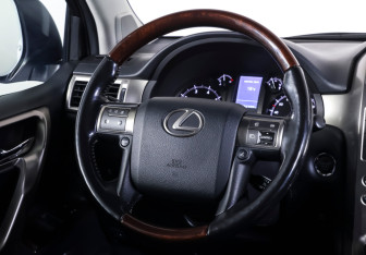 Подержанный автомобиль Lexus GX 2015 года (13 фото)