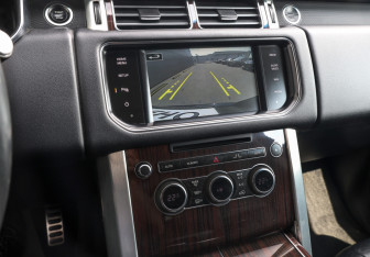 Подержанный автомобиль Land Rover Range Rover 2014 года (19 фото)