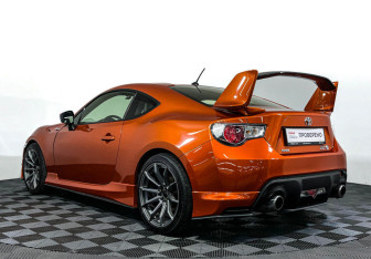 Подержанный автомобиль Toyota GT86 2012 года (7 фото)