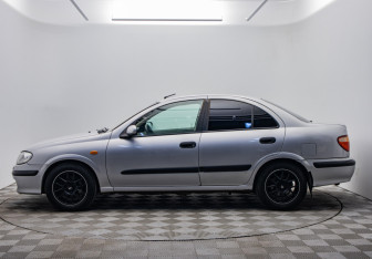 Подержанный автомобиль Nissan Almera Sedan 2002 года (2 фото)