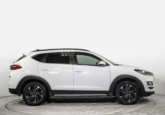 Подержанный автомобиль Hyundai Tucson 2020 года (4 фото)