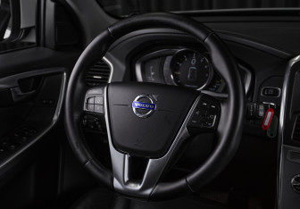 Подержанный автомобиль Volvo XC60 2017 года (13 фото)