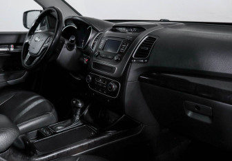 Подержанный автомобиль Kia Sorento 2019 года (9 фото)