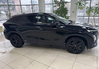 Подержанный автомобиль Omoda C5 2023 года (5 фото)