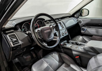 Подержанный автомобиль Land Rover Discovery 2017 года (16 фото)