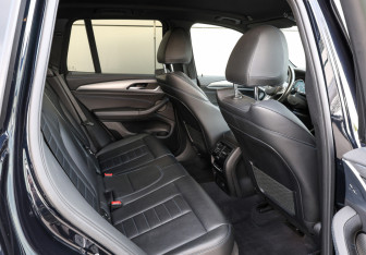 Подержанный автомобиль BMW X3 2019 года (12 фото)