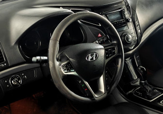 Подержанный автомобиль Hyundai i40 Wagon 2013 года (12 фото)
