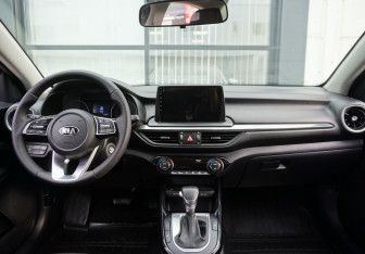 Подержанный автомобиль Kia Cerato Sedan 2019 года (12 фото)